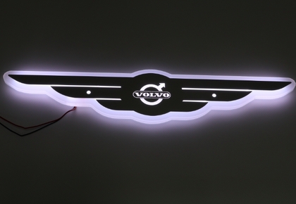Емблема Volvo з підсвіткою крила біла 24в(13033)