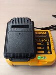 Професійний шуруповерт DW DCD771 з інструментом,2 Акум.24V,5A(13142)